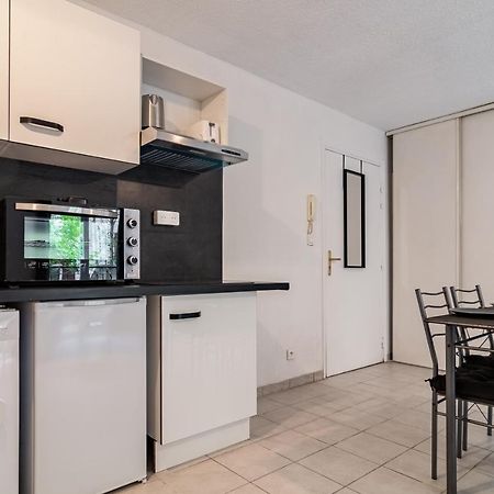 Le Laury Apartamento Le Luc Exterior foto